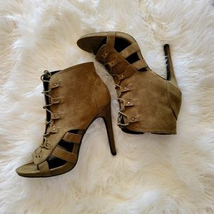 Wild Diva Peep Toe Booties Olive Green (Sz 7.5)